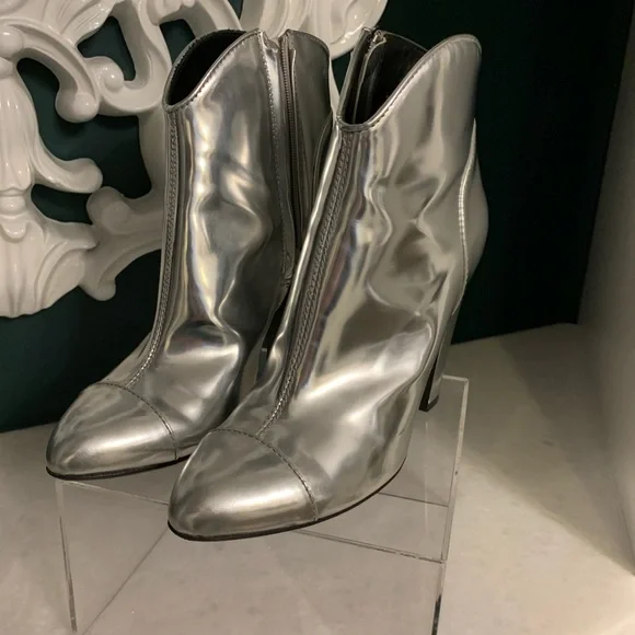 Burberry!! Limited Edition - Picture 4 of 10